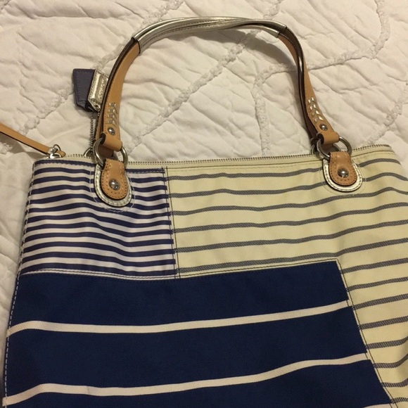 Coach Poppy Patchwork Tote - Picture 10 of 10